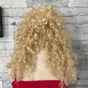 CURLY 100% SYNTHETIC WIG